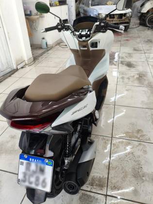 HONDA PCX DLX HONDA PCX DLX